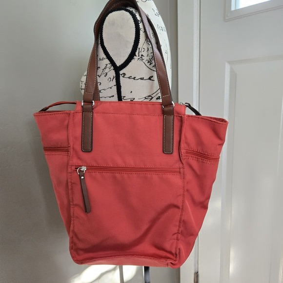 Franco Sarto Orange Nylon Shoulder Bag Casual Purse Multiple Pockets Resortwear - Picture 4 of 16